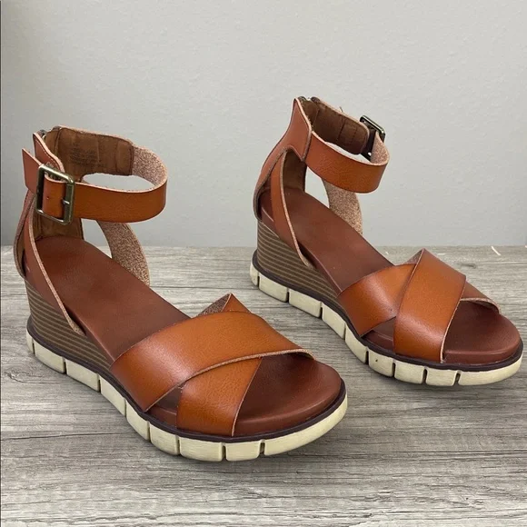 MIA Lauri Cog Wedge Sandals Brown Vegan Leather Size 7.5 Original Box - Picture 2 of 11